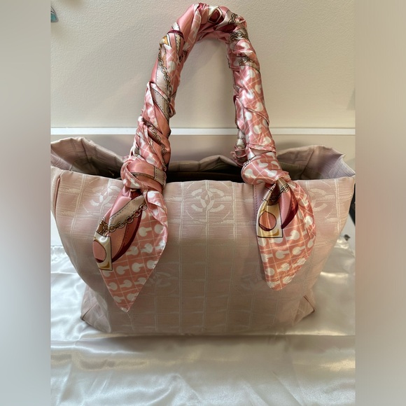 RARE!! Authentic Chanel Travel Ligne Tote with Matching Pouch Included!!! - Picture 2 of 16